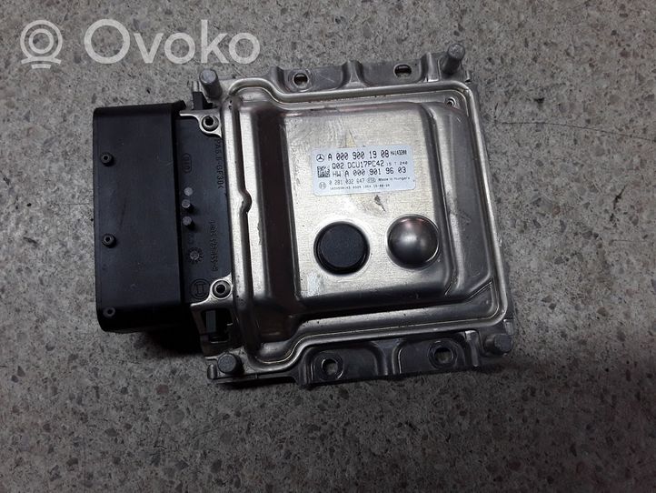 Mercedes-Benz E W212 Unité de commande, module ECU de moteur A0009001908