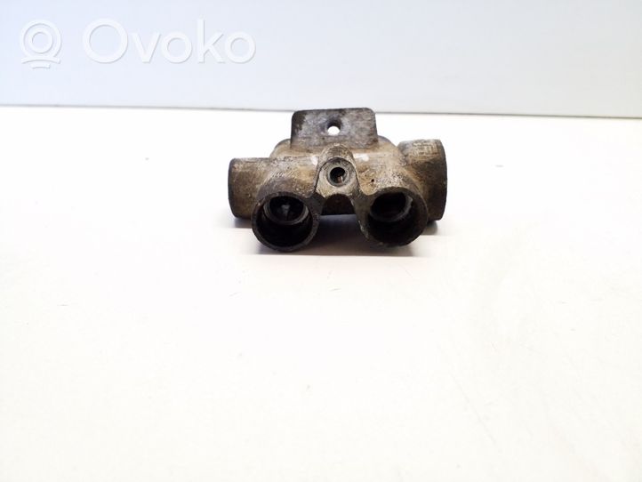 Volkswagen Touareg I Tubo flessibile del radiatore dell’olio del cambio 7L0317027A