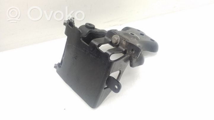 Citroen C6 Kita variklio skyriaus detalė 4U3Q126569BA