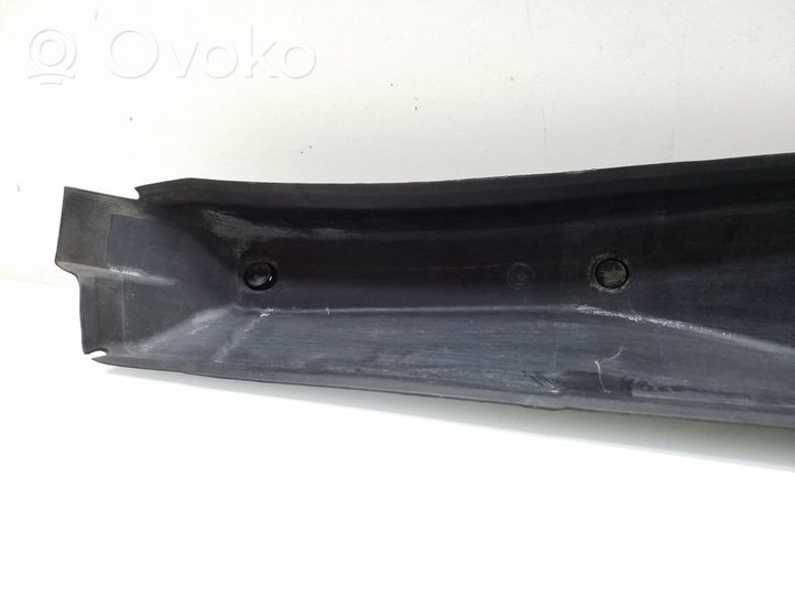 Mercedes-Benz C W204 Rivestimento dell’estremità del parafango A2048890125