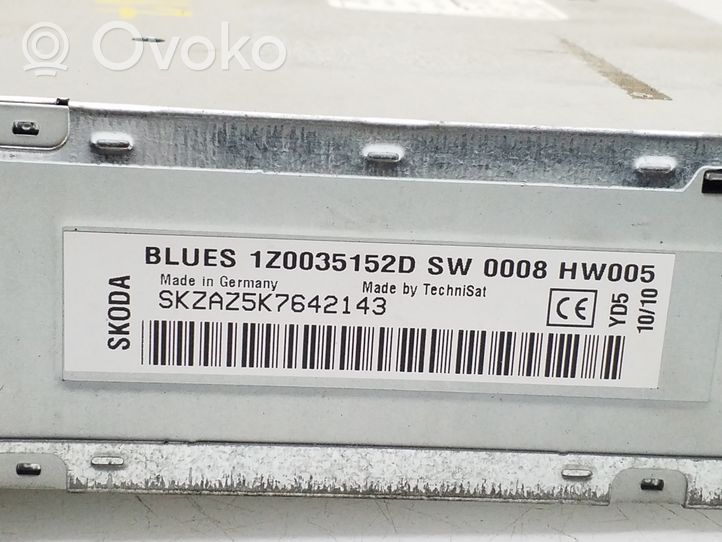 Skoda Octavia Mk2 (1Z) Panel / Radioodtwarzacz CD/DVD/GPS 1Z0035152D