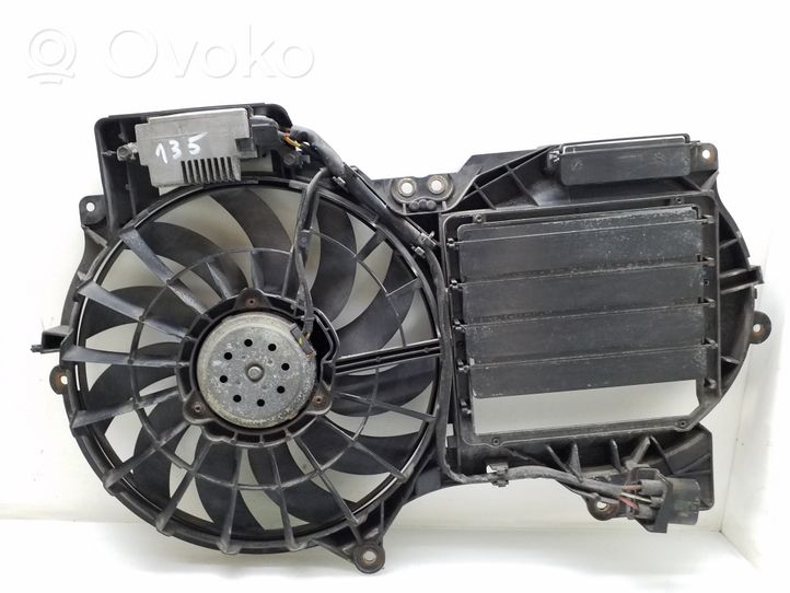 Audi A6 S6 C6 4F Convogliatore ventilatore raffreddamento del radiatore 4F0121003