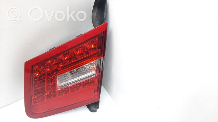 Mercedes-Benz E C207 W207 Luci posteriori del portellone del bagagliaio A2078200464