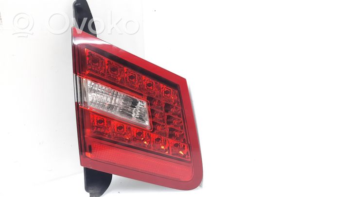 Mercedes-Benz E C207 W207 Luci posteriori del portellone del bagagliaio A2078200364