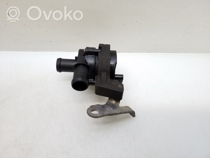 Volkswagen Touran III Pompe à eau de liquide de refroidissement 5Q0965567J