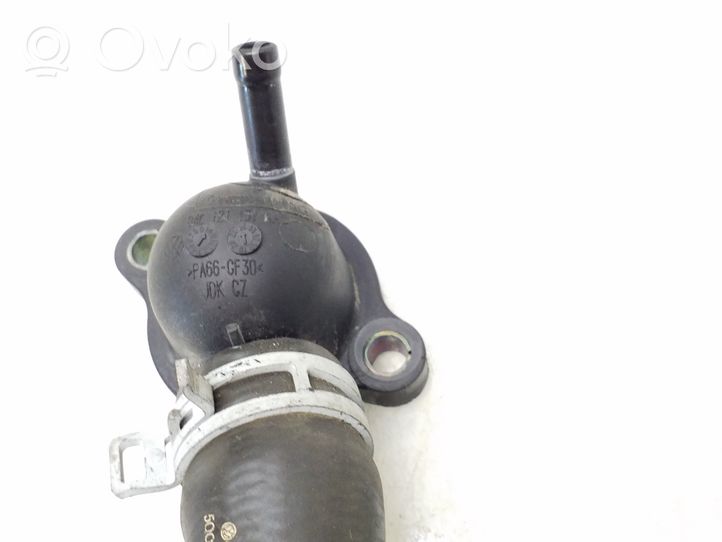 Volkswagen Touran III Tuyau de liquide de refroidissement moteur 5Q0122157AJ