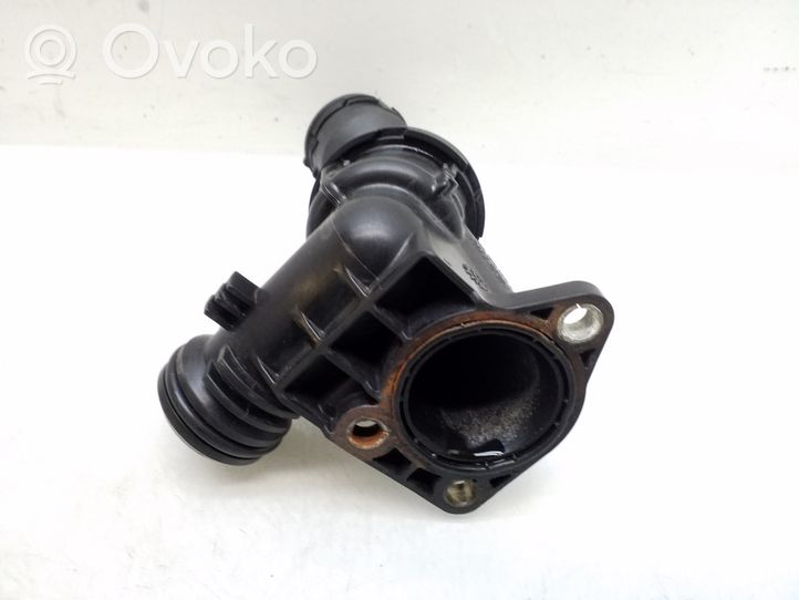 Volkswagen Golf VII Termostaatin kotelo 04L121111C