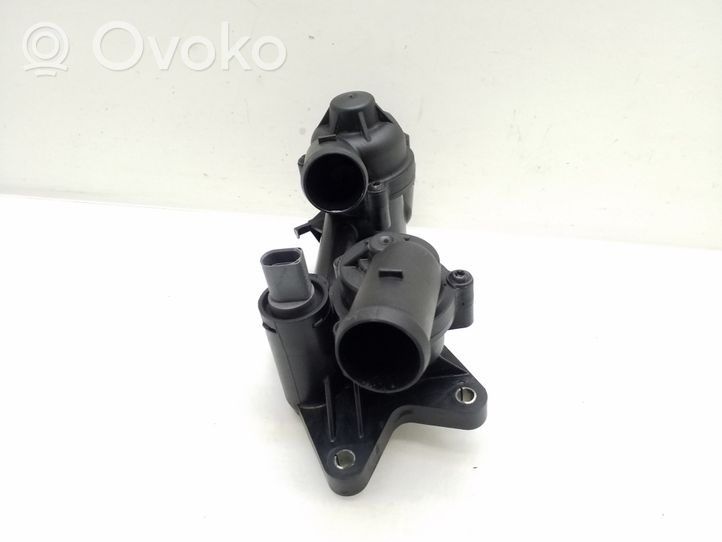 Volkswagen Golf V Termostaatin kotelo 03C121111P