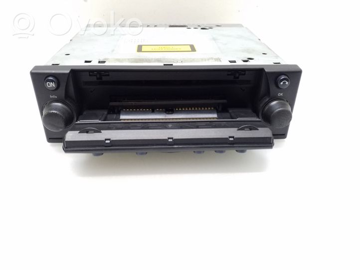 KIA Sorento Panel / Radioodtwarzacz CD/DVD/GPS BE7823