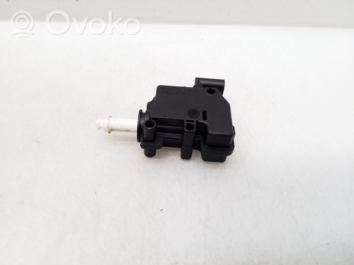 BMW 3 F30 F35 F31 Motorino del tappo del serbatoio del carburante 17337010