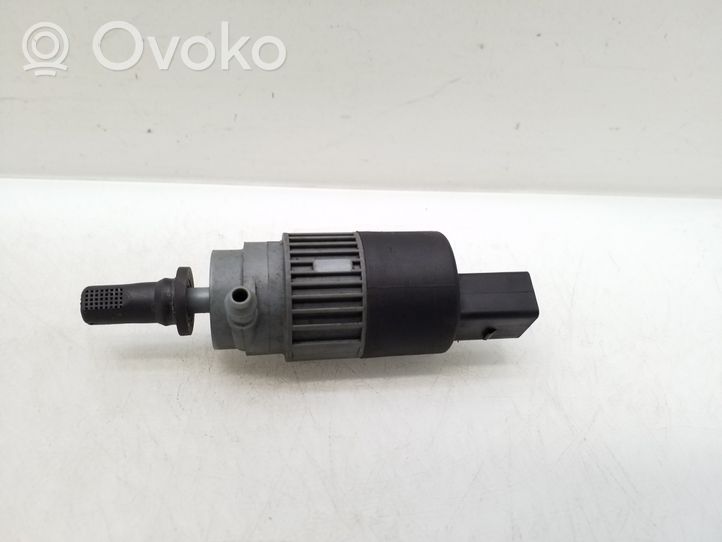 Nissan Qashqai Pompe de lave-glace de pare-brise 