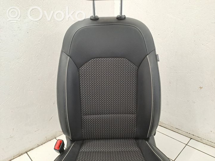 KIA Ceed Juego del asiento 3453475