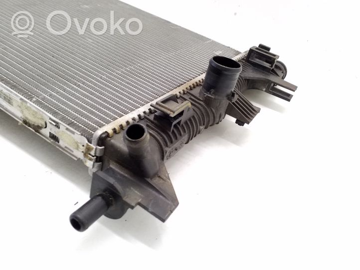 Ford C-MAX II Radiateur de refroidissement CV618005VC