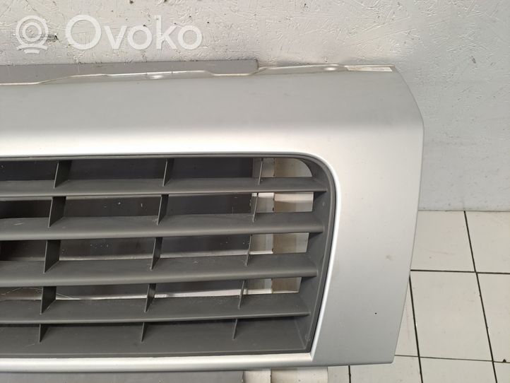 Fiat Ducato Maskownica / Grill / Atrapa górna chłodnicy 1308067070