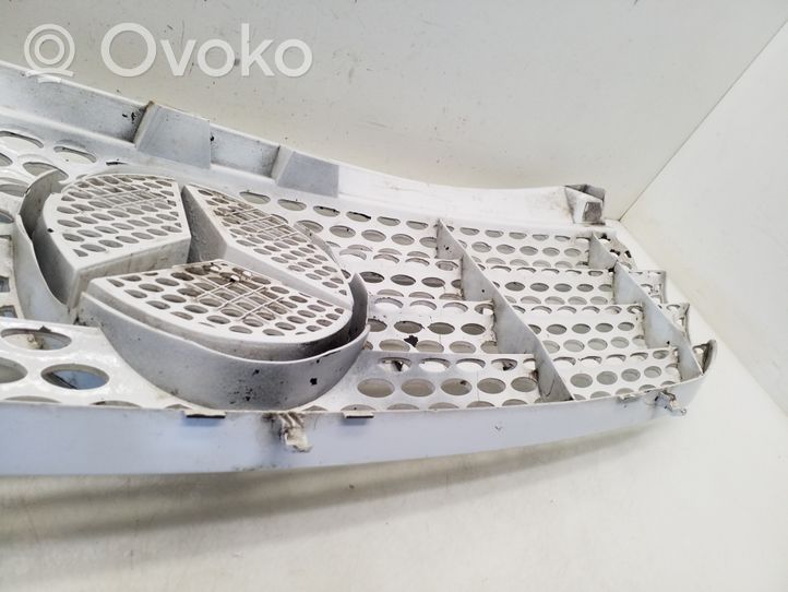 Mercedes-Benz Vito Viano W639 Grille de calandre avant A6398800185