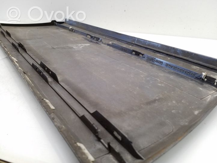 Mercedes-Benz E W124 Takaoven lista (muoto) 1246901840