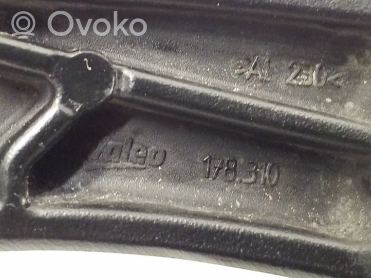 Audi A4 S4 B8 8K Tuulilasinpyyhkimen sulka 8K1955407