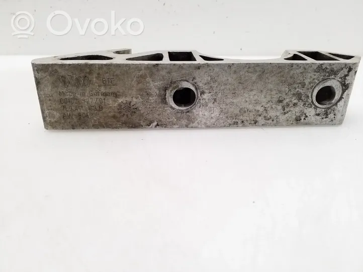 Audi Q7 4L Supporto per boccola della barra antirollio, anteriore 7L0411063B