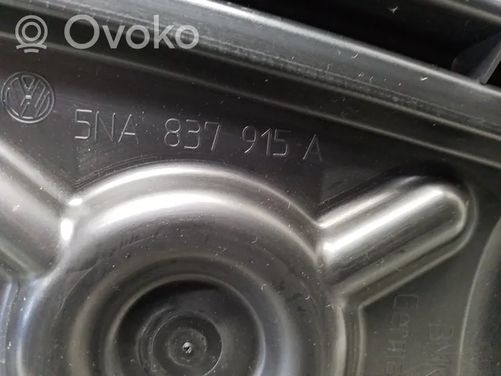 Volkswagen Tiguan Inne elementy wykończeniowe drzwi przednich 5NA837915A