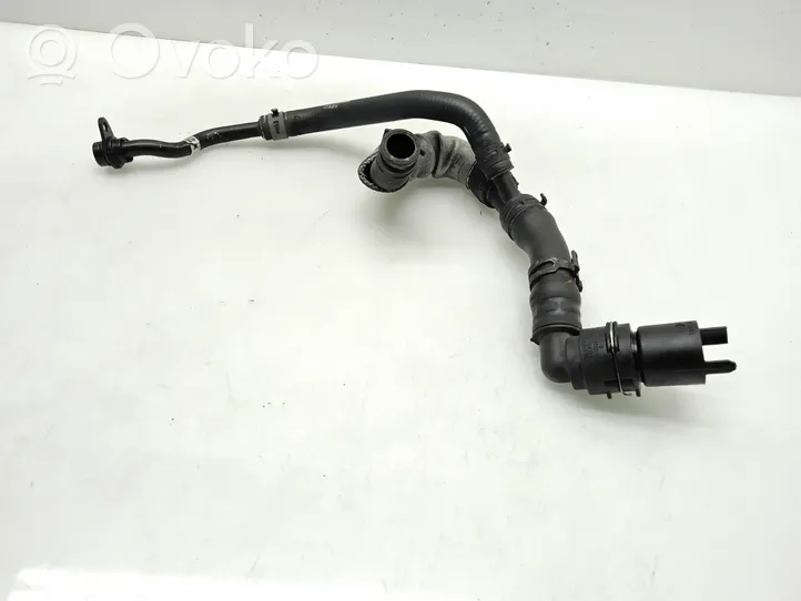 Volkswagen Tiguan Moottorin vesijäähdytyksen putki/letku 5QF122073C