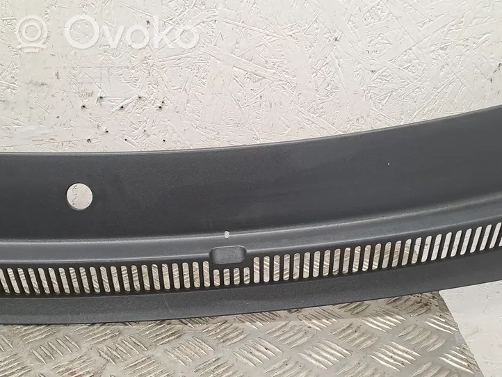 Volkswagen Transporter - Caravelle T5 Wiper trim 7H0819403A