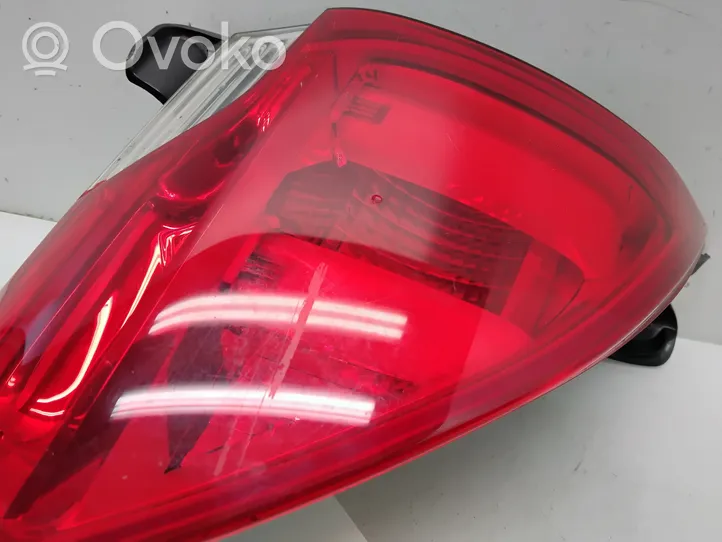 Peugeot 2008 I Luci posteriori 9678074480