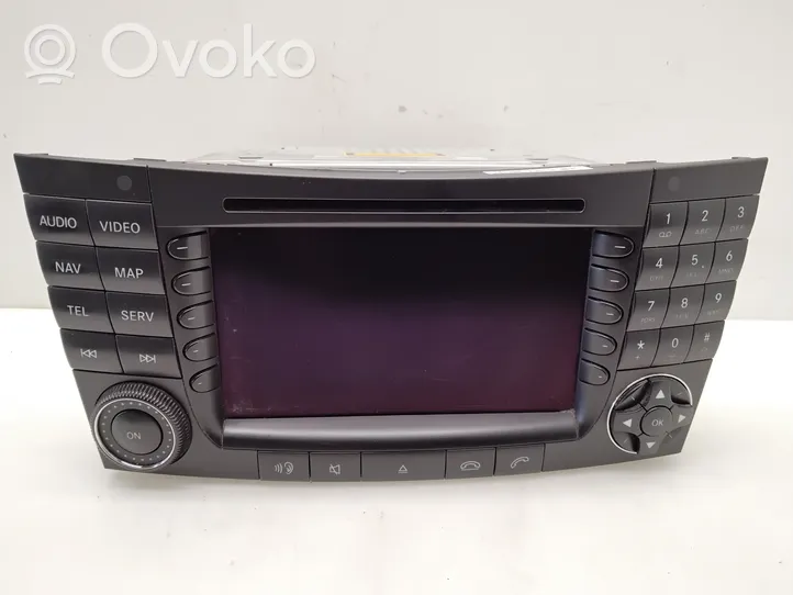 Mercedes-Benz E W211 Unità principale autoradio/CD/DVD/GPS A2118202197