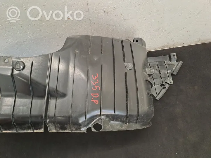 Suzuki Swift Rivestimento paraspruzzi passaruota anteriore 