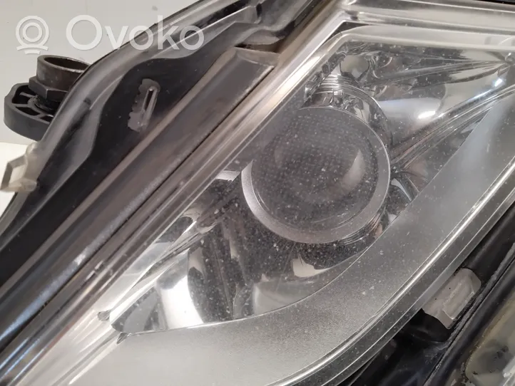 Mercedes-Benz E W212 Lampa przednia A2128202759