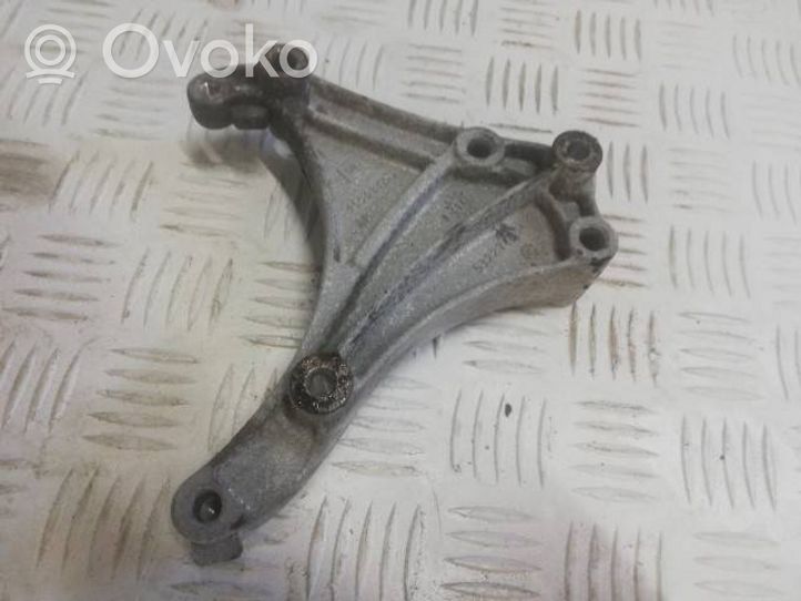 Opel Corsa E Engine mounting bracket 55568857