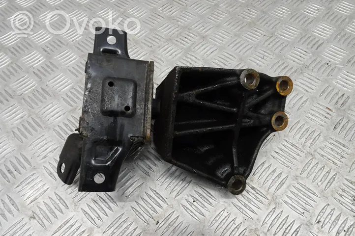 Hyundai i20 Active Supporto di montaggio del motore 21830-Q0000