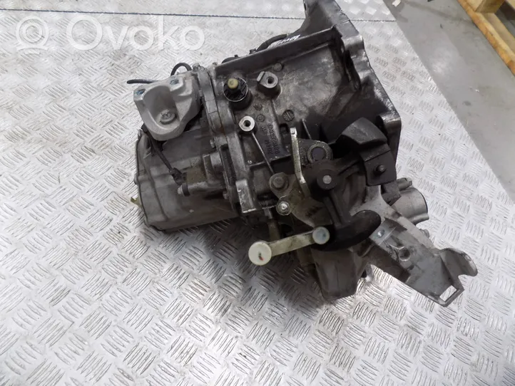 Peugeot 2008 II Manual 6 speed gearbox 20V253