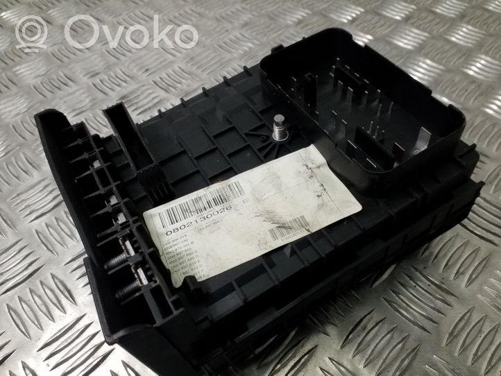 Volkswagen Tiguan Fuse box set 1K0937125A