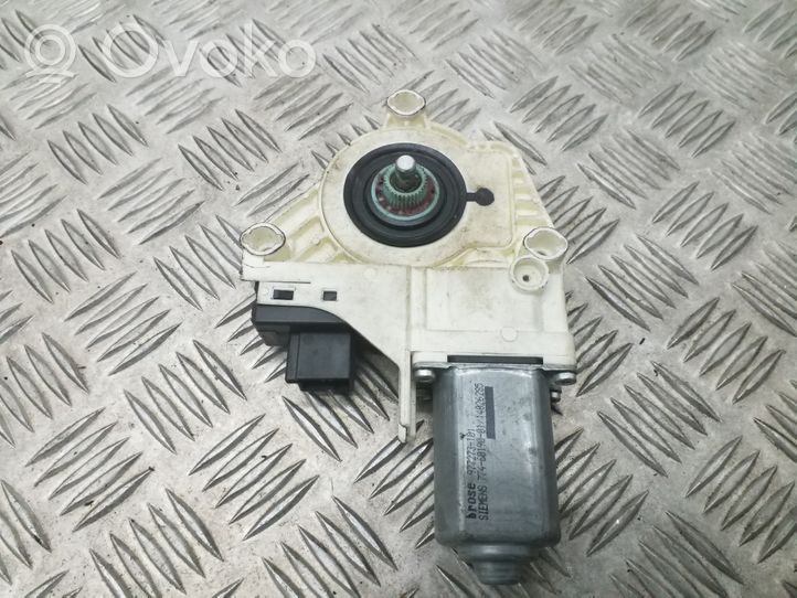 Audi Q7 4L Etuoven ikkunan nostomoottori 4L0959801B