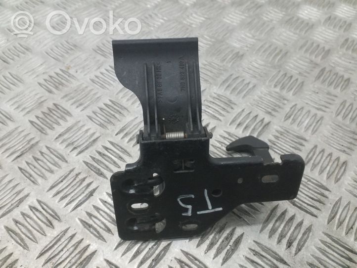 Volkswagen Transporter - Caravelle T5 Engine bonnet/hood lock/latch loop/hook 7H0823480A