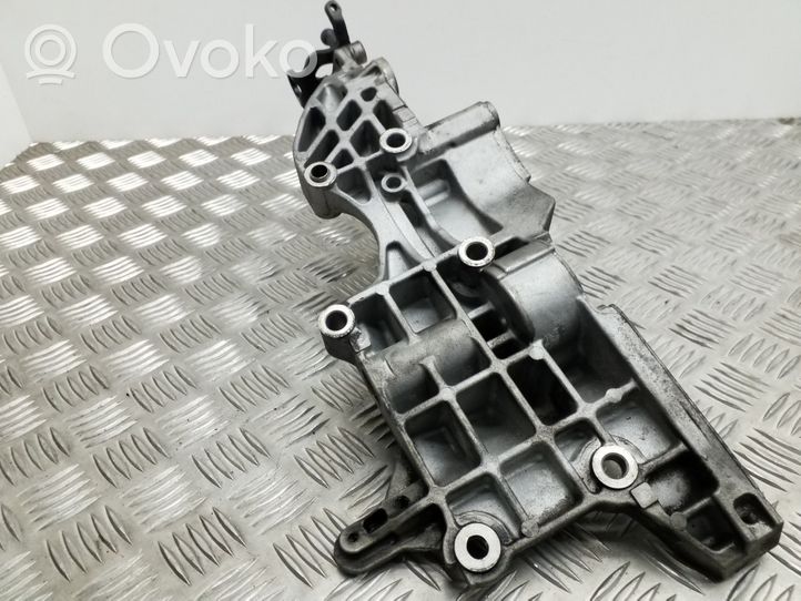 Volkswagen Golf VI Support pompe injection à carburant 03L903143D