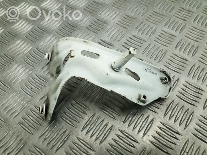 Volkswagen Jetta V Fender mounting bracket 1K5821137