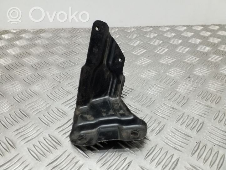 Volkswagen Golf Plus Supporto di montaggio del parafango 5M0821136