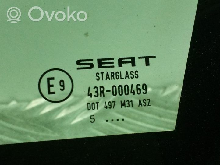 Seat Leon (1P) Vetro del deflettore della portiera anteriore - quattro porte 1P0845411
