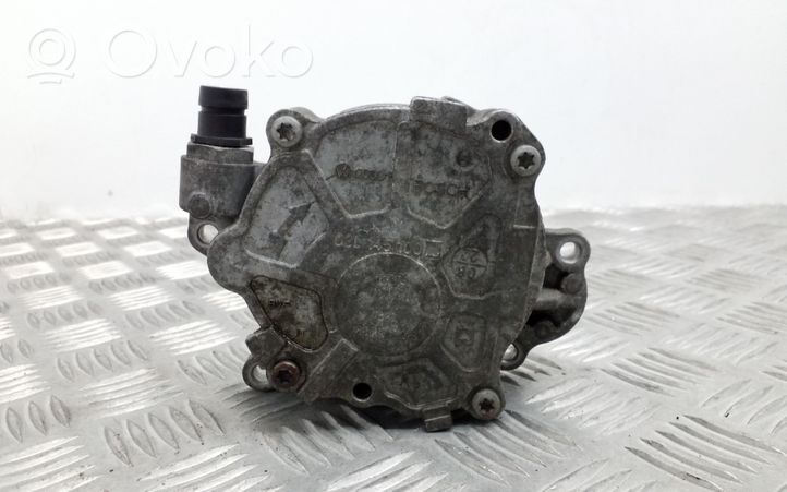 Volkswagen Eos Vacuum pump 03L145100