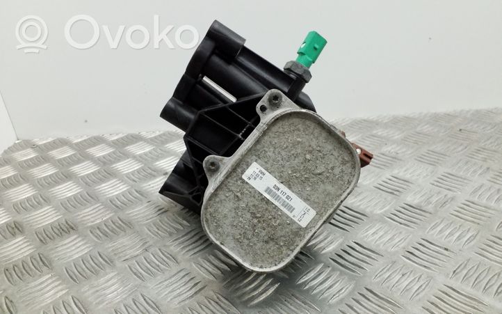 Volkswagen PASSAT B8 Mocowanie / uchwyt filtra oleju 03N117021