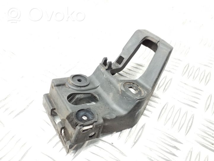 Seat Exeo (3R) Lokasuojan kannake 8E0853921D