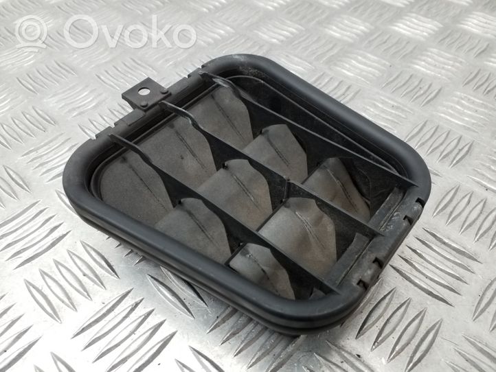 Seat Exeo (3R) Ventiliacinės grotelės 4B0819181B