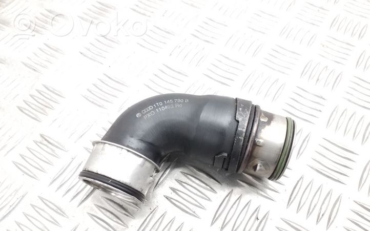 Volkswagen Golf V Turboahtimen ilmanoton letku 1T0145790B