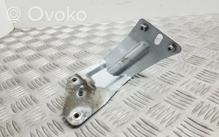 Seat Altea Uchwyt / Mocowanie błotnika przedniego 5P0821136