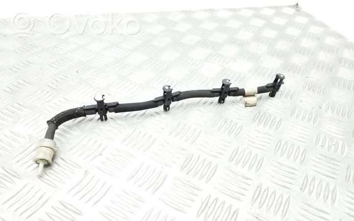 Volkswagen PASSAT B8 Fuel injector supply line/pipe 03N130235A