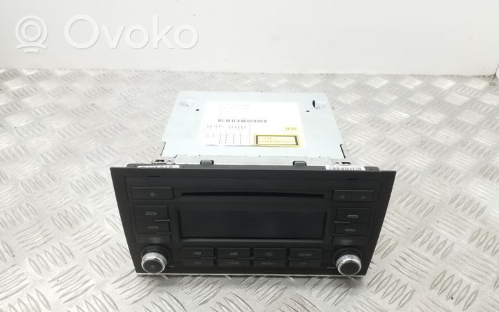 Seat Exeo (3R) Radio / CD/DVD atskaņotājs / navigācija 3R0035186