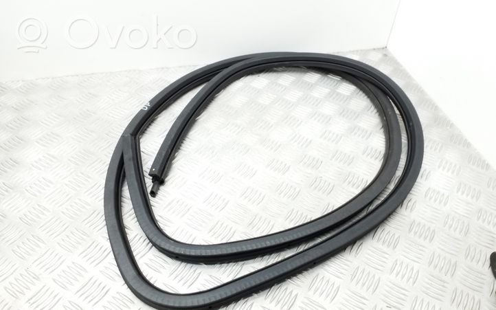 Volkswagen Golf VI Front door rubber seal 1K5867911