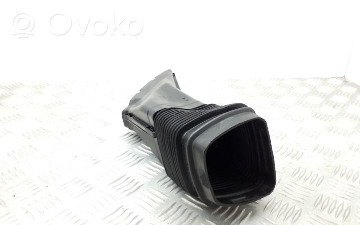 Audi A6 S6 C6 4F Część rury dolotu powietrza 4F0129521B