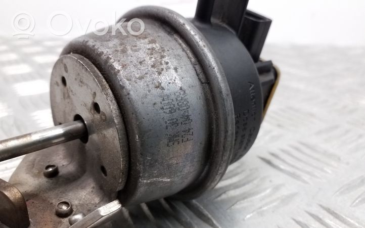 Audi A4 S4 B8 8K Attuatore di controllo della turbina elettrica SMK306004